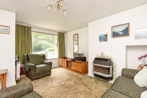 Riverside, Horley, Surrey 3 bed semi