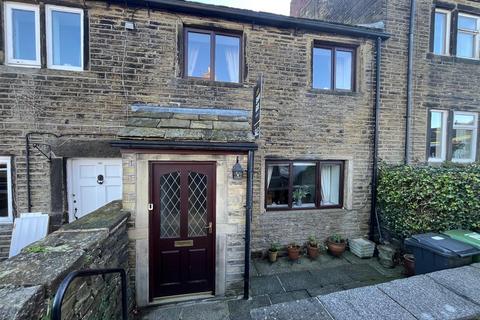 The Village, Huddersfield HD4 2 bed cottage for sale