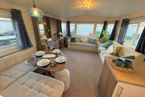 Manor Road, Hunstanton, Norfolk, PE36 3 bed park home for sale