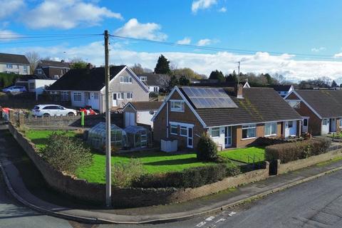 20 St. Andrews Road, Bridgend, CF31 1RX 3 bed semi