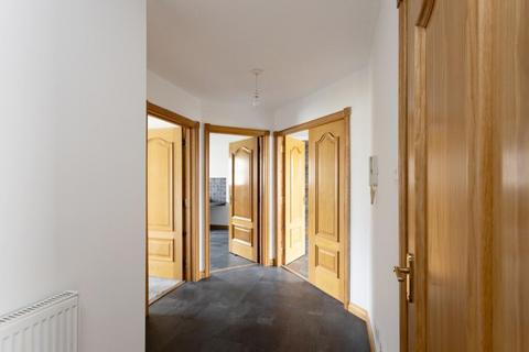 16 Williamson's Quay, Kirkcaldy... 2 bed flat for sale