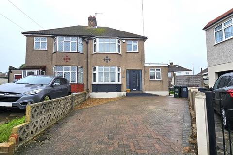Maybury Avenue, Dartford DA2 4 bed semi