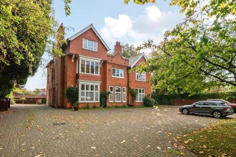 Bargate, Grimsby, DN34 2 bed flat for sale