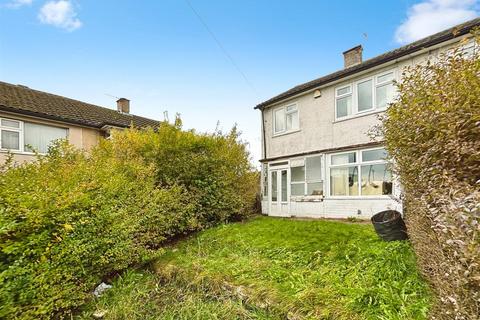 Broadstone Way, Bradford BD4 4 bed semi