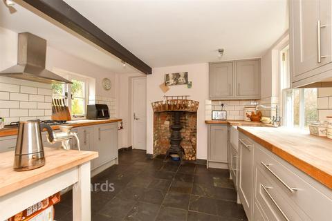 Upper Harbledown, Canterbury, Kent 4 bed detached house for sale