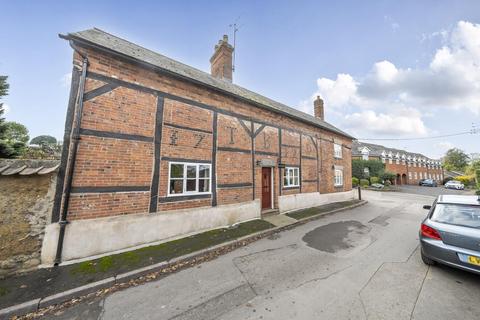 Honeypot Lane, Husbands Bosworth... 5 bed cottage for sale