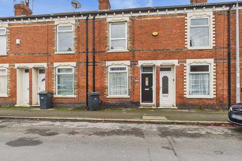 Estcourt Street, Hull, HU9 2RS 2 bed terraced house for sale