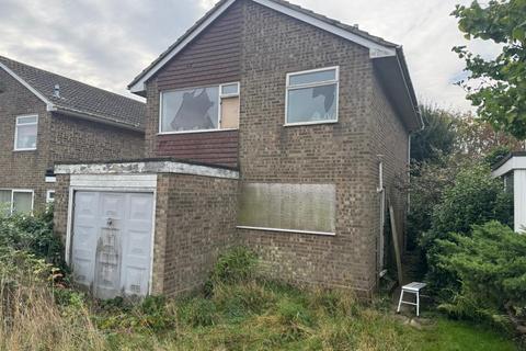 62 Coniston Road, Folkestone, Kent 3 bed detached house for sale