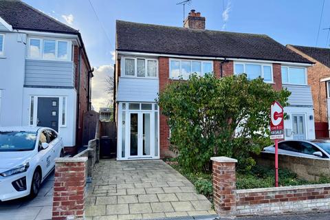19 Nash Court Gardens, Margate, Kent 3 bed semi
