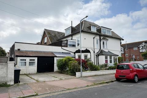 18C Cantelupe Road, Bexhill