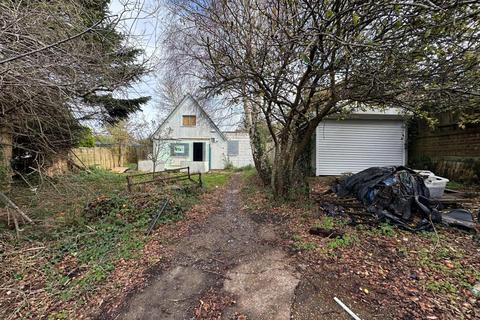 2 Lords Lane, Hastings, East Sussex 3 bed detached house for sale