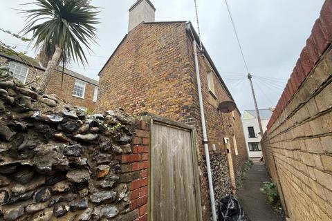 3 Waterloo Place, Ramsgate, Kent 1 bed semi