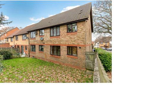 Franklin way, Croydon, Surrey, CR0 4UX 1 bed maisonette for sale