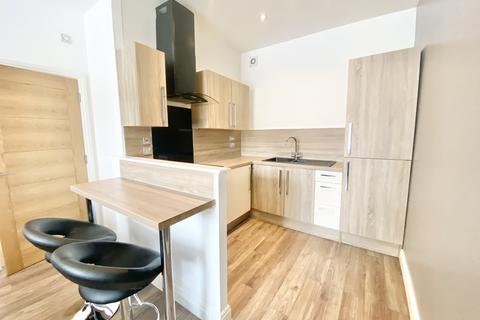 Thealby Lawn, Leeds LS9 3 bed flat for sale