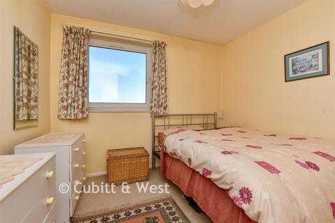 Porchester Mead, Beckenham, Kent 1 bed flat for sale