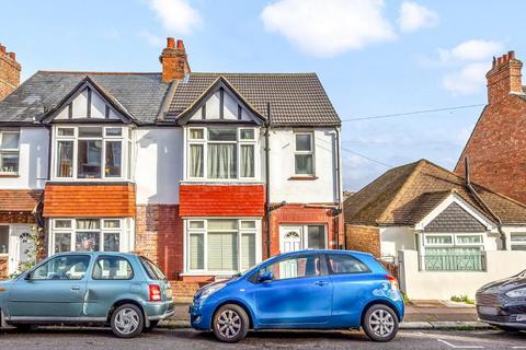 Stanmer Park Road, Brighton, BN1 7JJ 1 bed flat for sale
