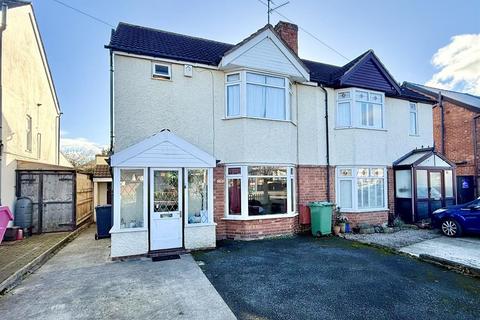 Cheltenham Road, Longlevens GL2 3 bed semi