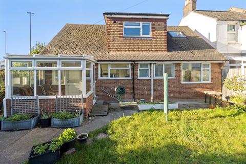 Railway Road, Newhaven 4 bed chalet for sale