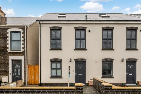 Bolgoed Road, Pontarddulais, Swansea 4 bed semi