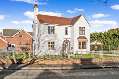 Laurels Road, Evesham WR11 3 bed detached house for sale