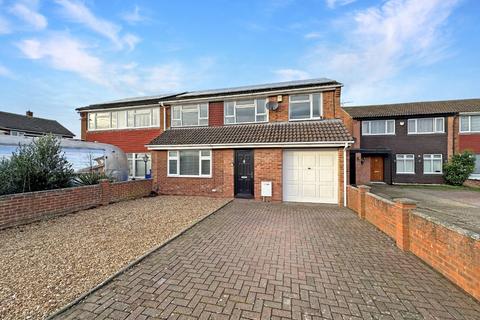 Kentwick Square, Dunstable LU5 4 bed semi