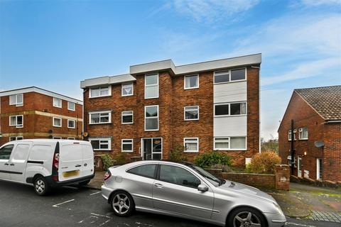 Kings Avenue, Eastbourne 2 bed flat for sale