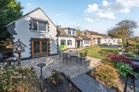 7 bedroom detached house for sale