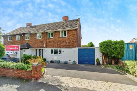 3 bedroom semi-detached house for sale