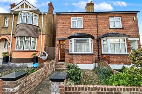 2 bedroom semi-detached house for sale