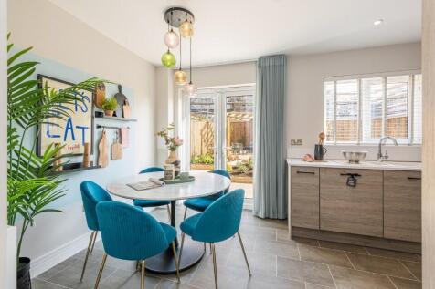 3 bedroom terraced house for sale