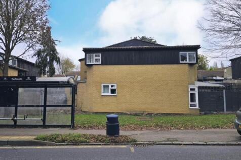 39 Kiln Shaw, Langdon Hills... 2 bed flat for sale