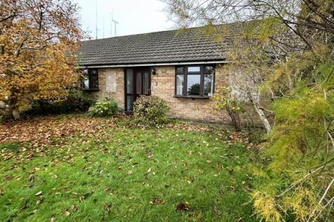 2 bedroom semi-detached bungalow for sale