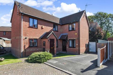 2 bedroom semi-detached house for sale