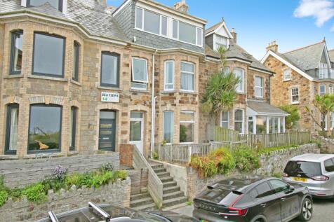 4 bedroom maisonette for sale