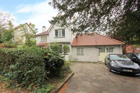 Woodcote Grove Road, Coulsdon CR5 4 bed detached house for sale