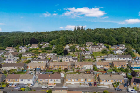 3 bedroom semi-detached bungalow for sale