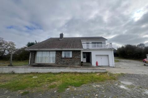 Mydroilyn, Near Aberaeron, SA48 4 bed property with land for sale