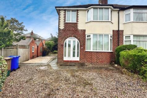 Ashlands Grove, Staffordshire ST4 3 bed semi