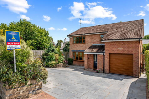 5 bedroom detached house for sale