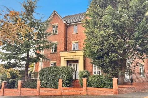 2 bedroom flat for sale