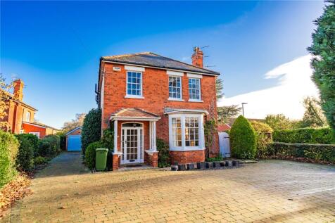 Waltham Road, Grimsby, Lincolnshire... 4 bed detached house for sale