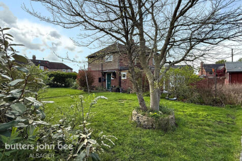 Lawton Heath Road, Church Lawton 3 bed semi
