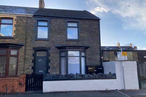 Woodland Road, Neath, Neath Port Talbot. 4 bed flat for sale