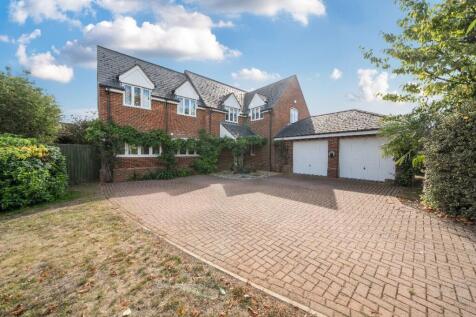 5 bedroom detached house for sale