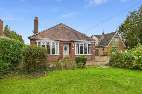 2 bedroom detached bungalow for sale