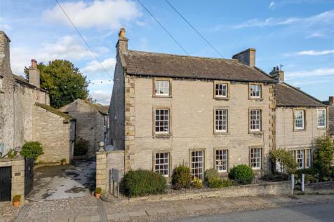 West End, Leyburn DL8 6 bed character property for sale
