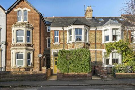 5 bedroom terraced house for sale