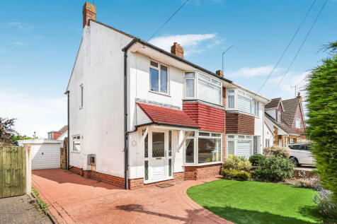 Rosefield Crescent, Tewkesbury GL20 3 bed semi