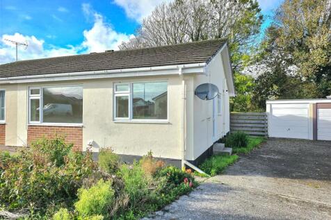 2 bedroom semi-detached bungalow for sale