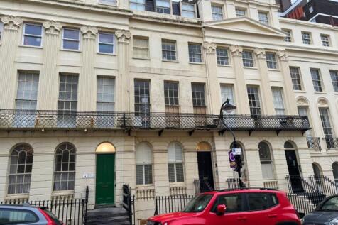 Studio apartment for sale